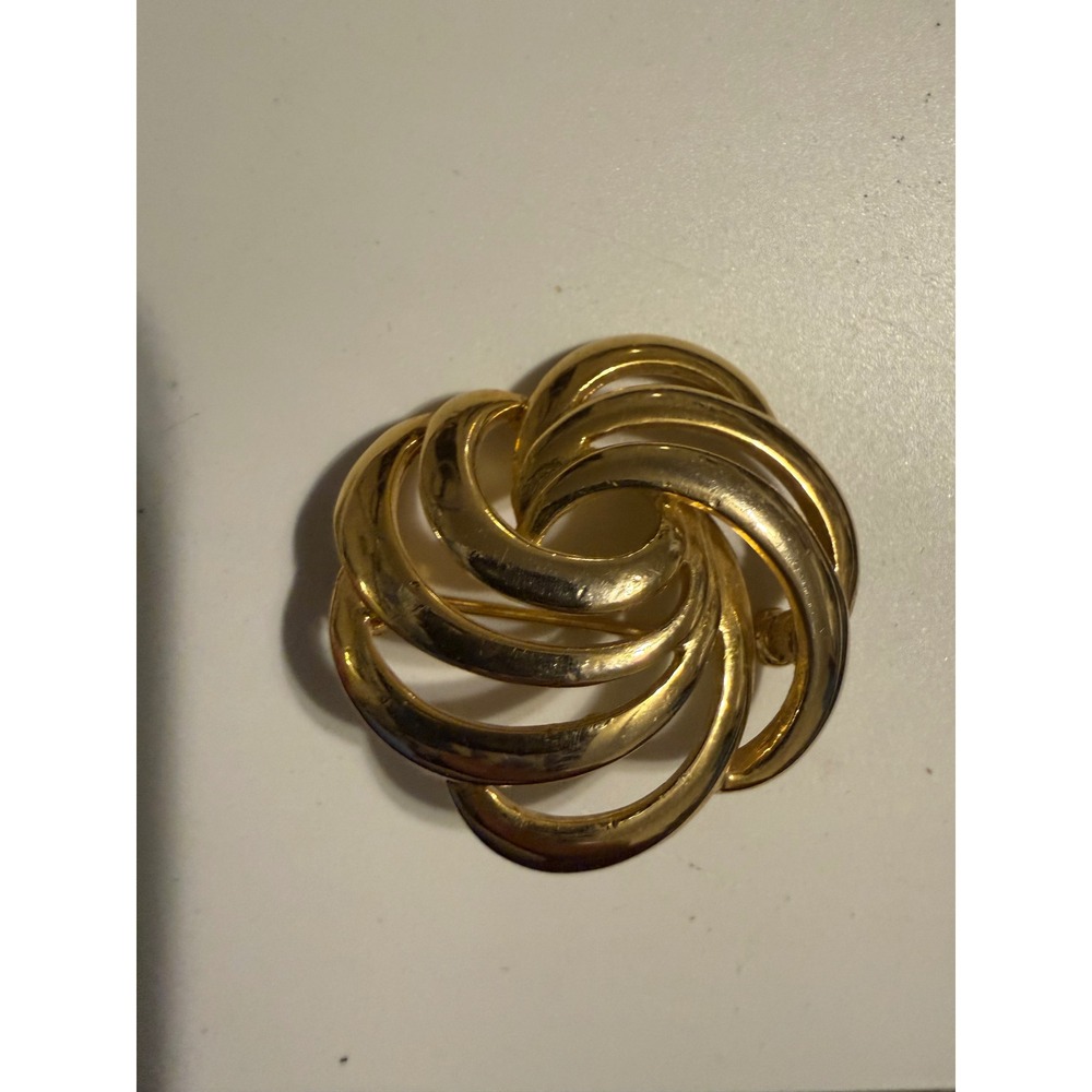 Napier Gold Tone Swirl Brooch Interlocking Knot Circle Pin Accessory